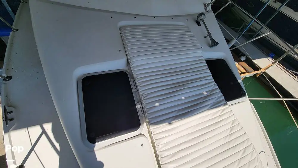 1989 Carver mariner 3297