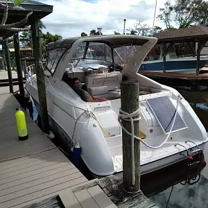 1999 Regal 322 Commodore