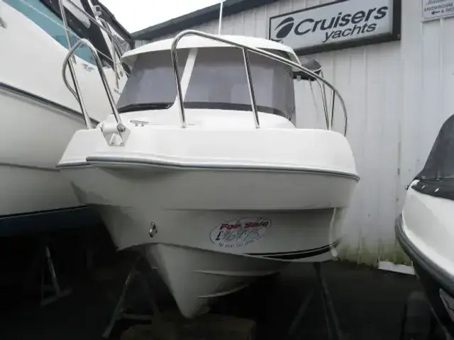 Quicksilver 500 Pilot House