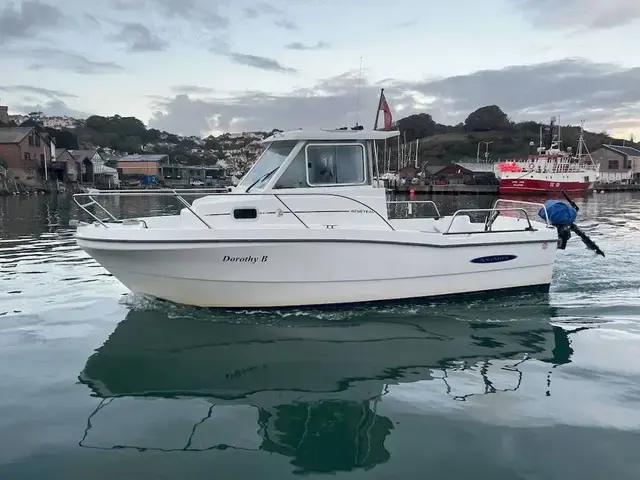 Beneteau Antares 620 Fishing