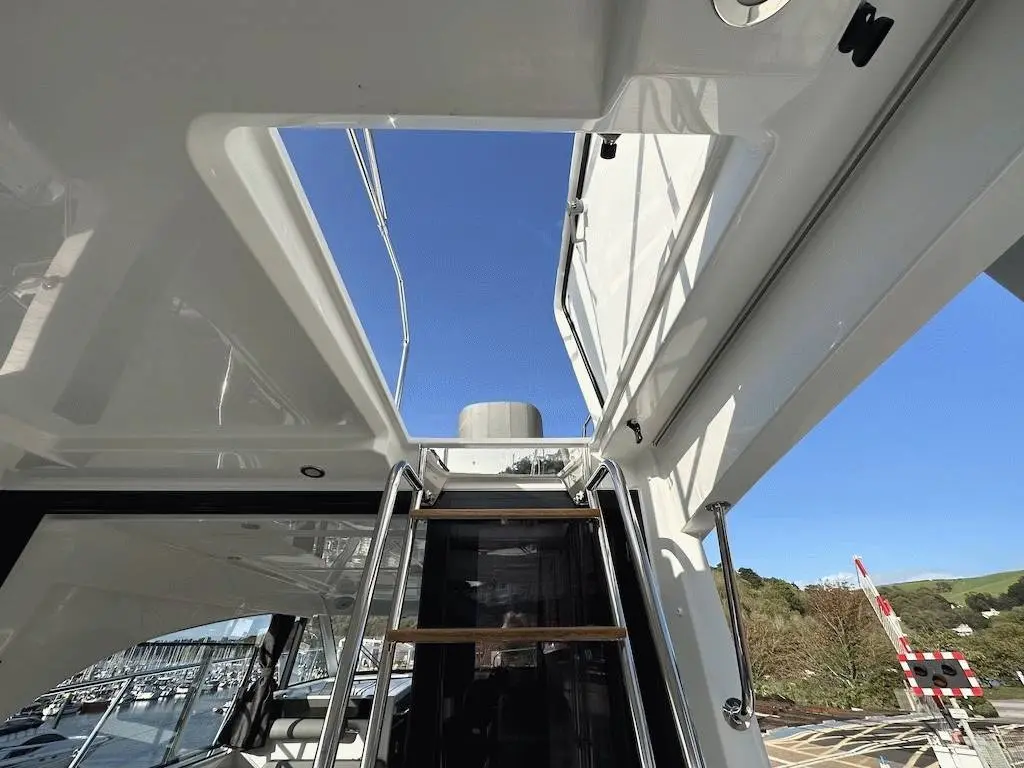 2023 Beneteau antares 11