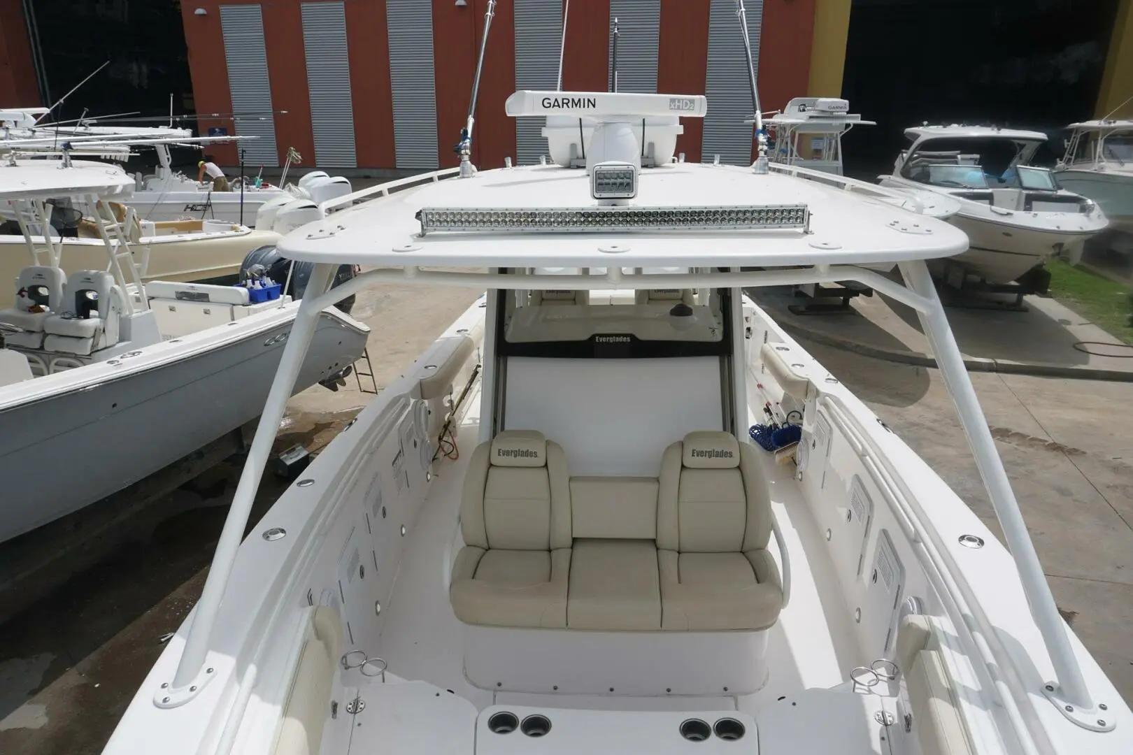 2017 Everglades Boats 355 ccx