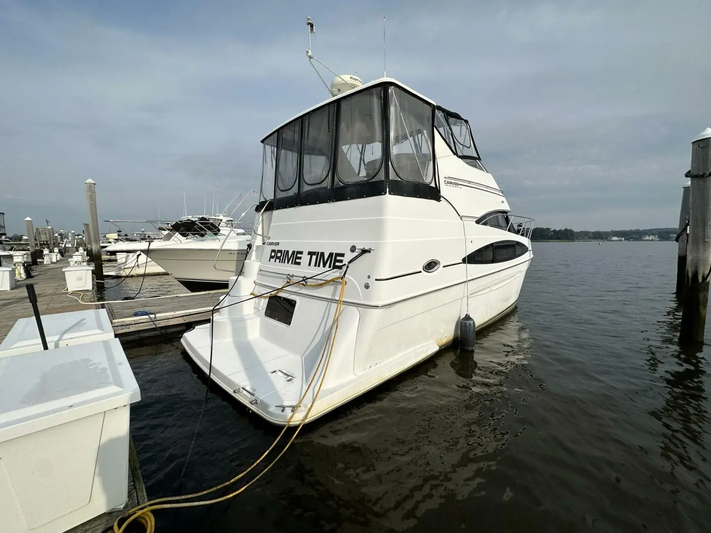 2002 Carver 36 aft cabin