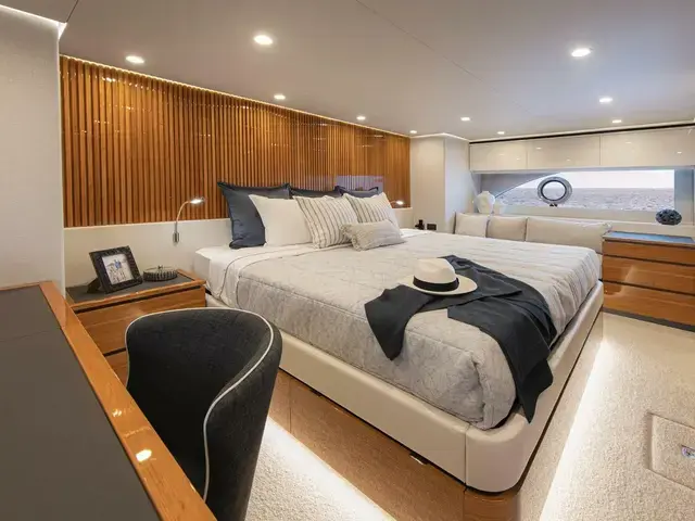 Riviera 78 Motor Yacht