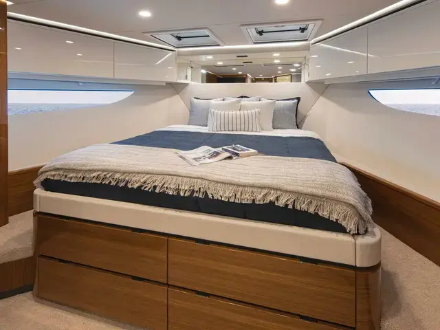 Riviera 78 Motor Yacht