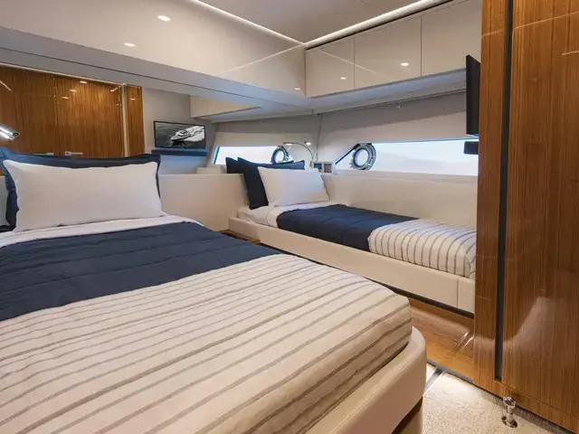 Riviera 78 Motor Yacht