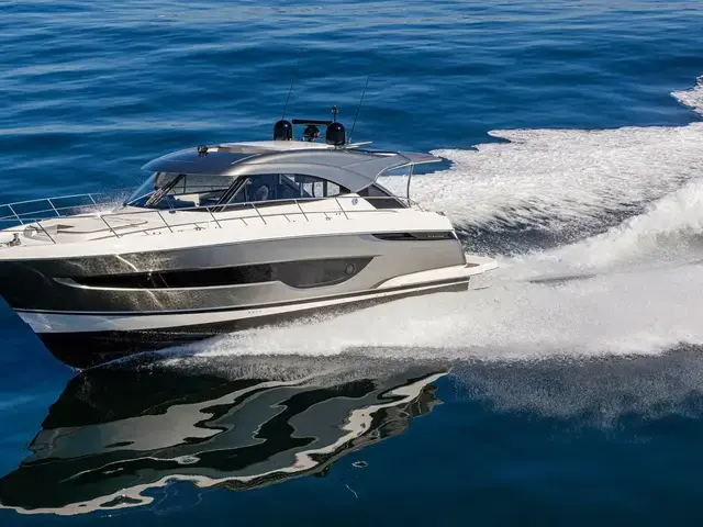 Riviera 4600 Sport Yacht Platinum Edition