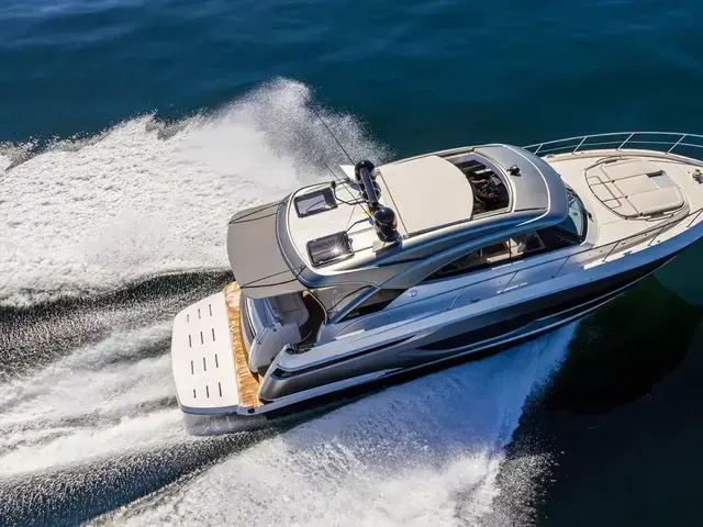 Riviera 4600 Sport Yacht Platinum Edition