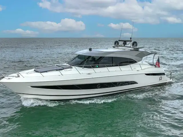 Riviera 5400 Sport Yacht Platinum Edition - IN STOCK