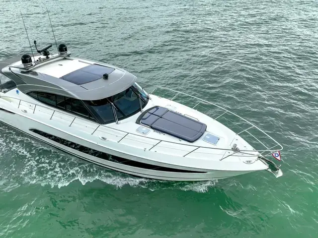 Riviera 5400 Sport Yacht Platinum Edition - IN STOCK