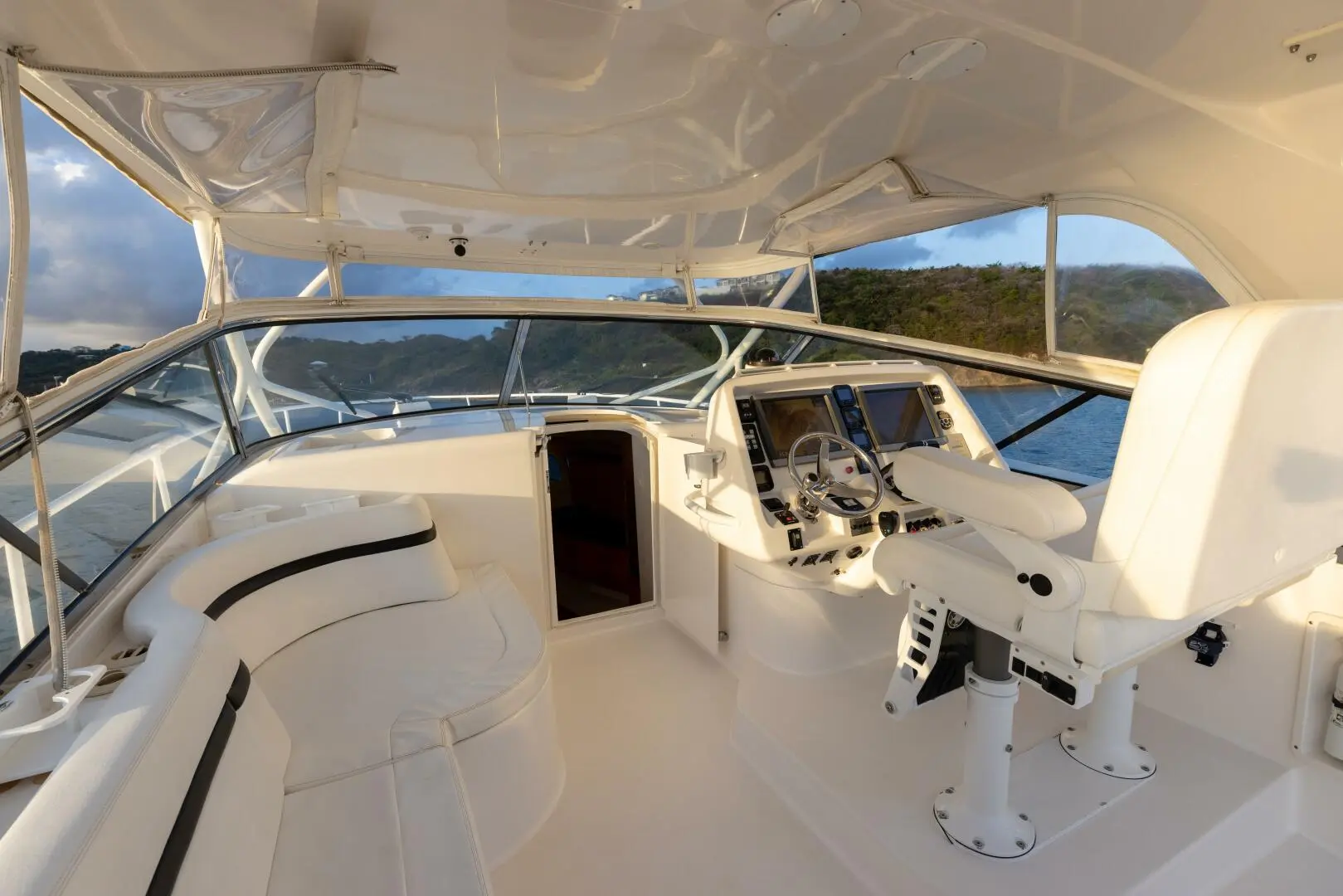 2009 Intrepid 475 sport yacht