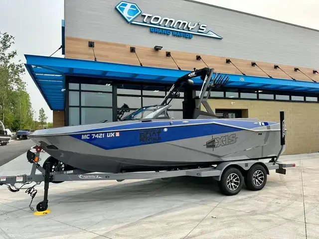 Axis Boats T220