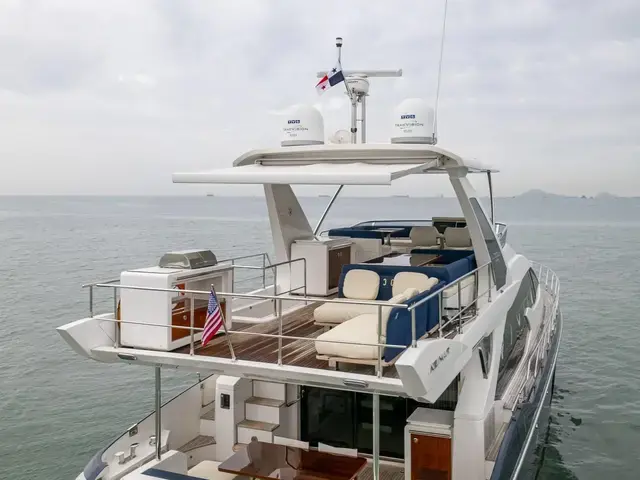 Azimut Flybridge