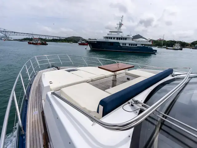 Azimut Flybridge