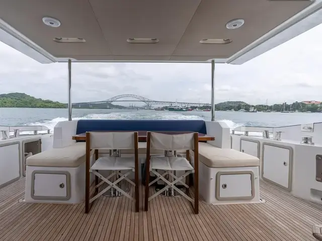 Azimut Flybridge