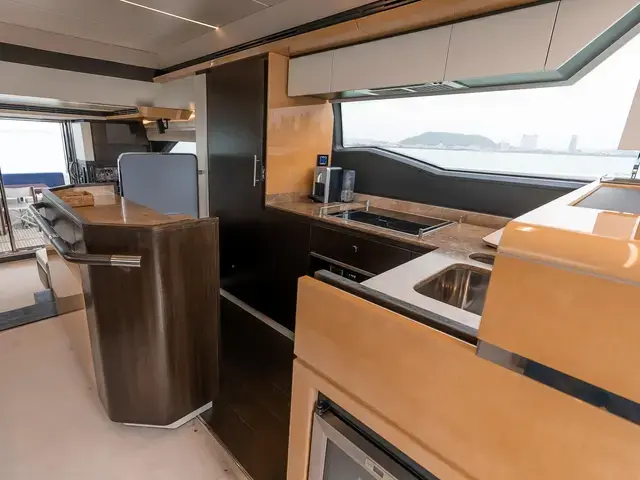 Azimut Flybridge