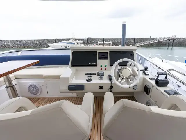 Azimut Flybridge