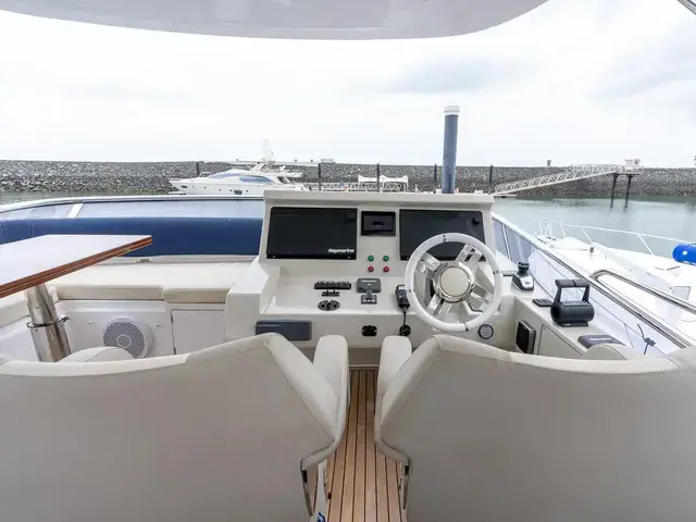 Azimut Flybridge