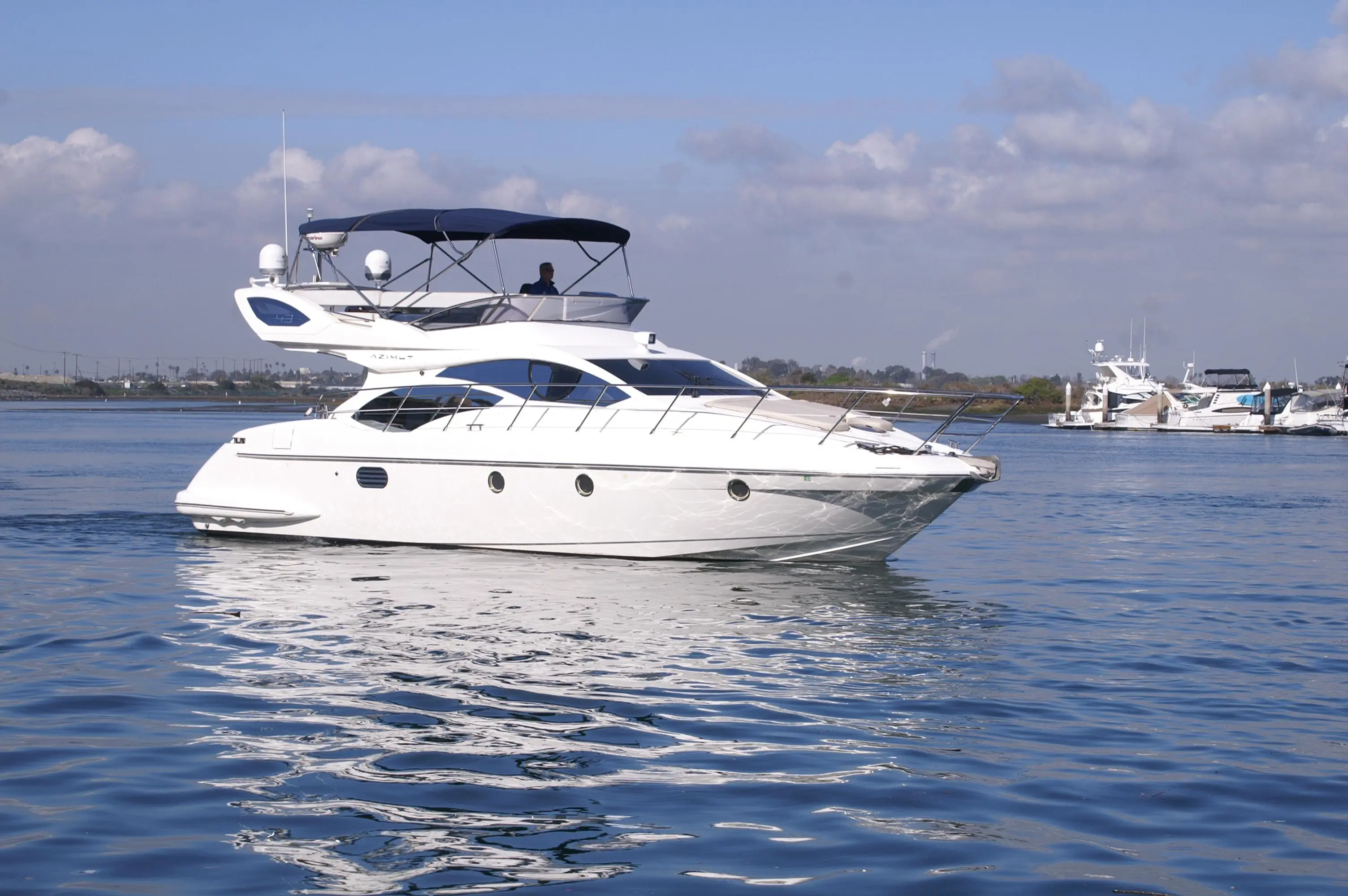 2008 Azimut flybridge