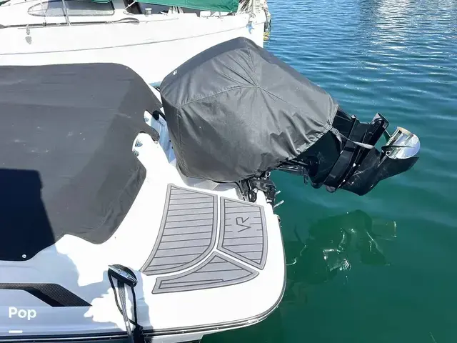 Bayliner Vr6