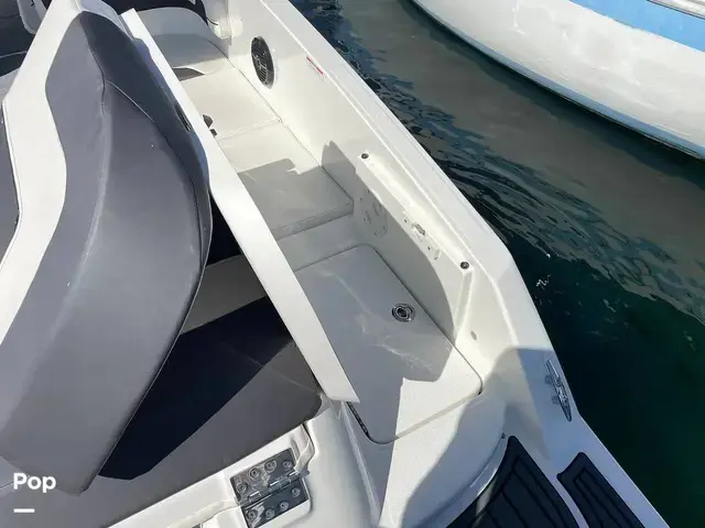 Bayliner Vr6