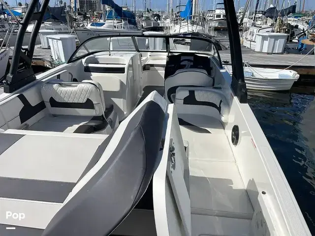 Bayliner Vr6