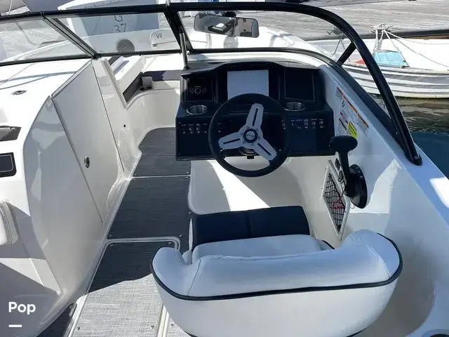 Bayliner Vr6