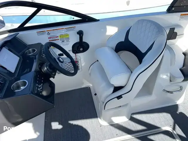 Bayliner Vr6