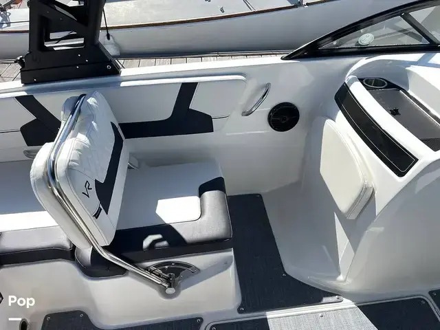 Bayliner Vr6