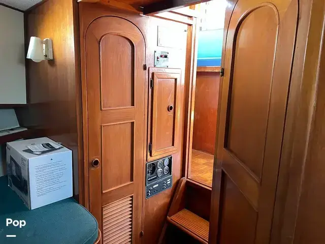 Trader 40 Double Cabin