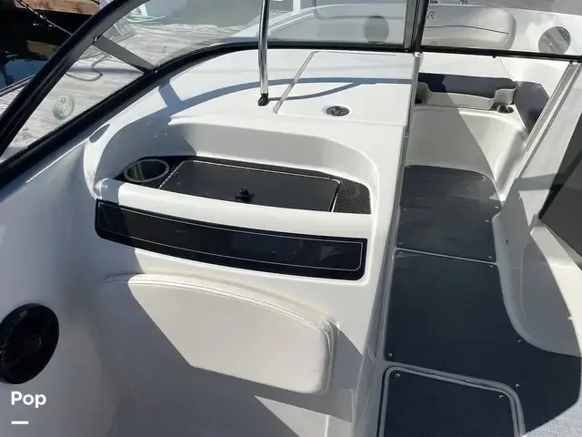 Bayliner Vr6