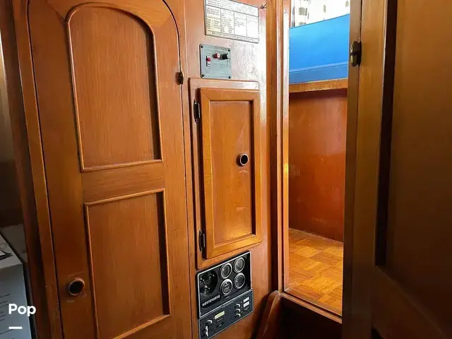 Trader 40 Double Cabin