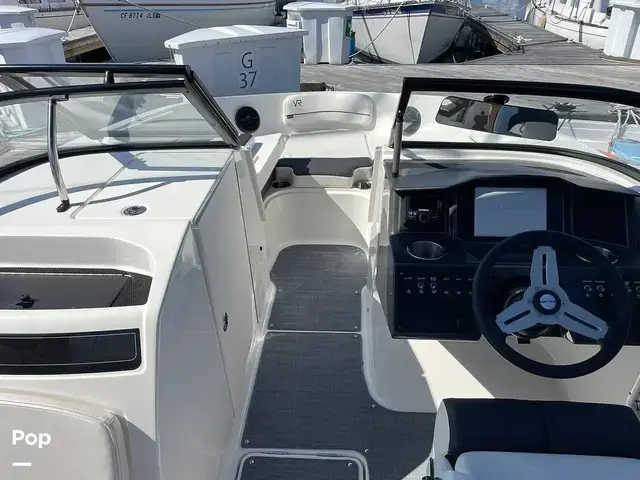 Bayliner Vr6