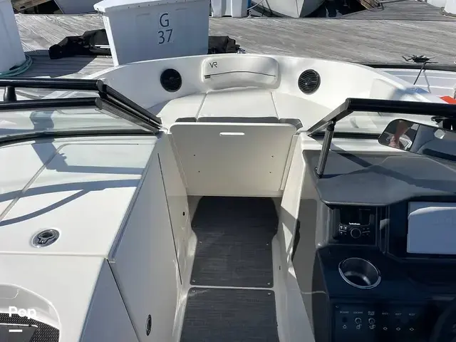 Bayliner Vr6