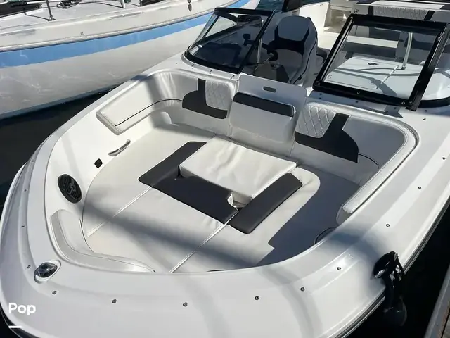 Bayliner Vr6