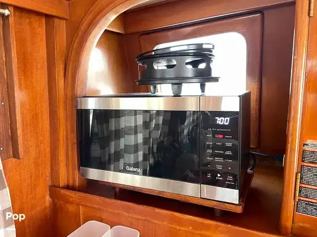 Trader 40 Double Cabin