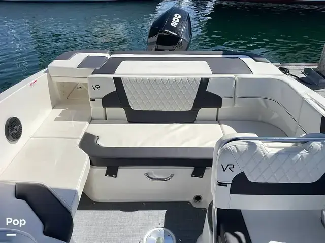 Bayliner Vr6