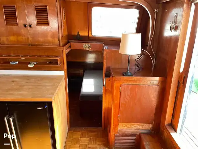 Trader 40 Double Cabin