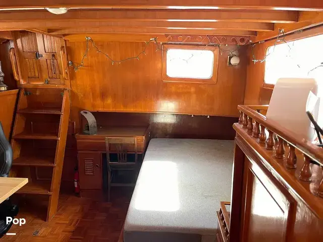 Trader 40 Double Cabin