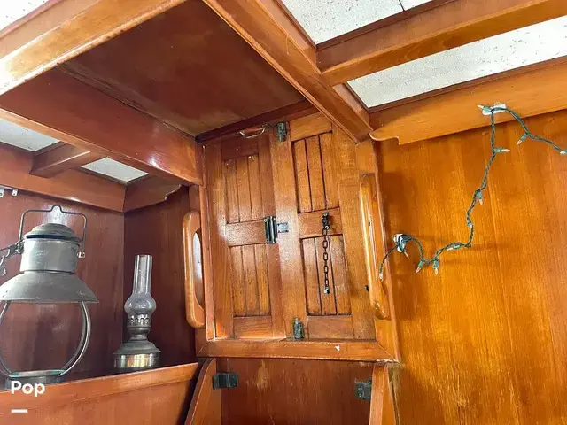 Trader 40 Double Cabin