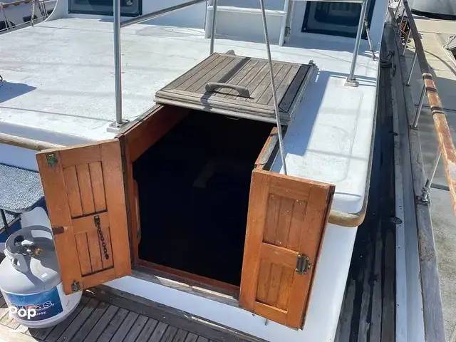 Trader 40 Double Cabin