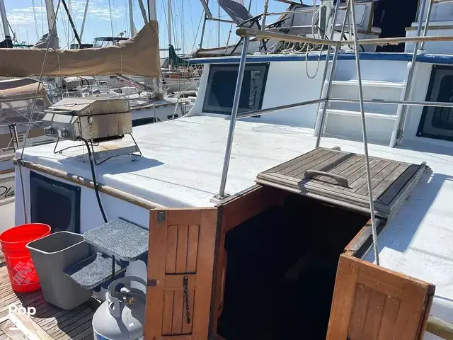 Trader 40 Double Cabin