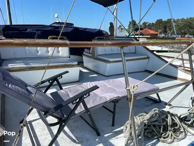 Trader 40 Double Cabin