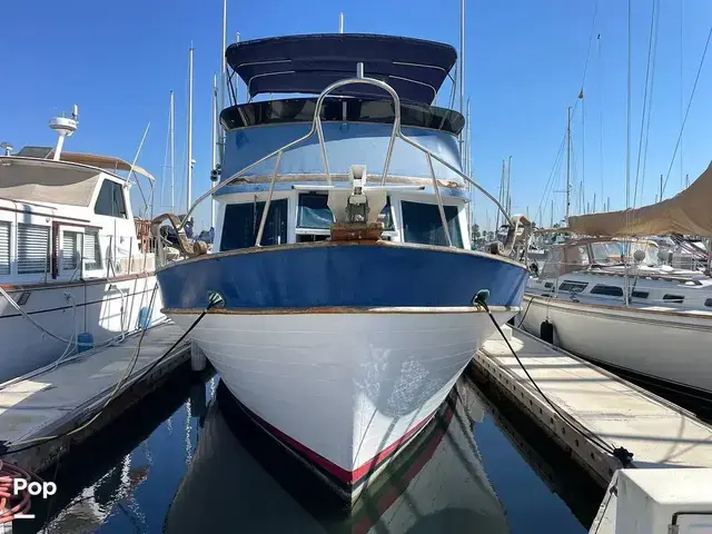 Trader 40 Double Cabin