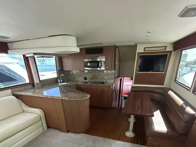 Hatteras 54 Convertible