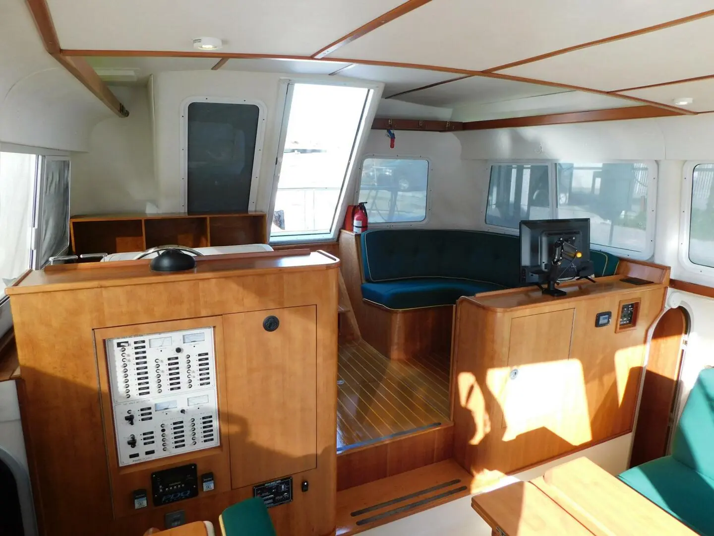 2003 Pdq 34 power catamaran