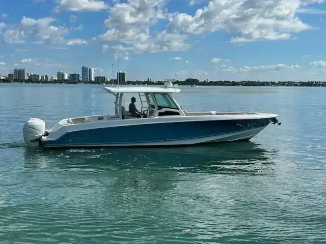 Boston Whaler 380 Outrage