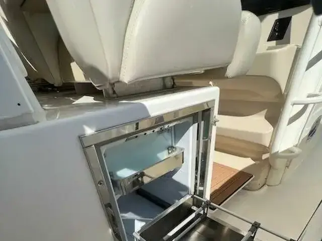 Boston Whaler 380 Outrage