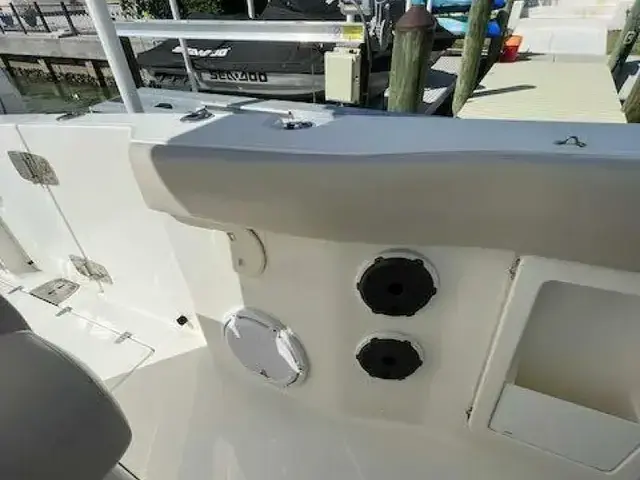 Boston Whaler 380 Outrage