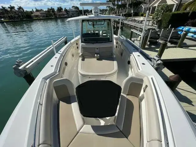 Boston Whaler 380 Outrage